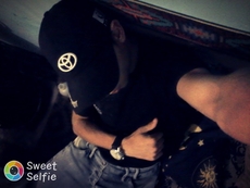 днес ме гледаш от...